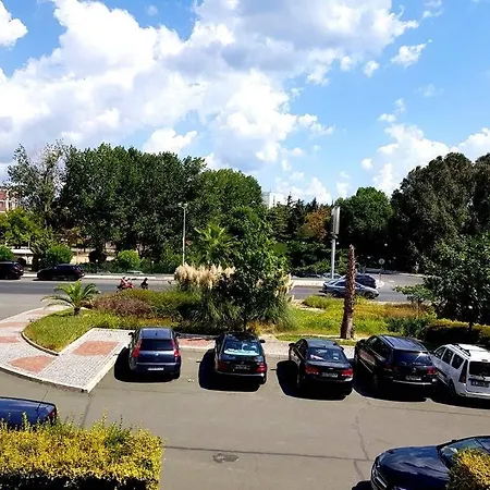 Dimi's River Park Apartment *